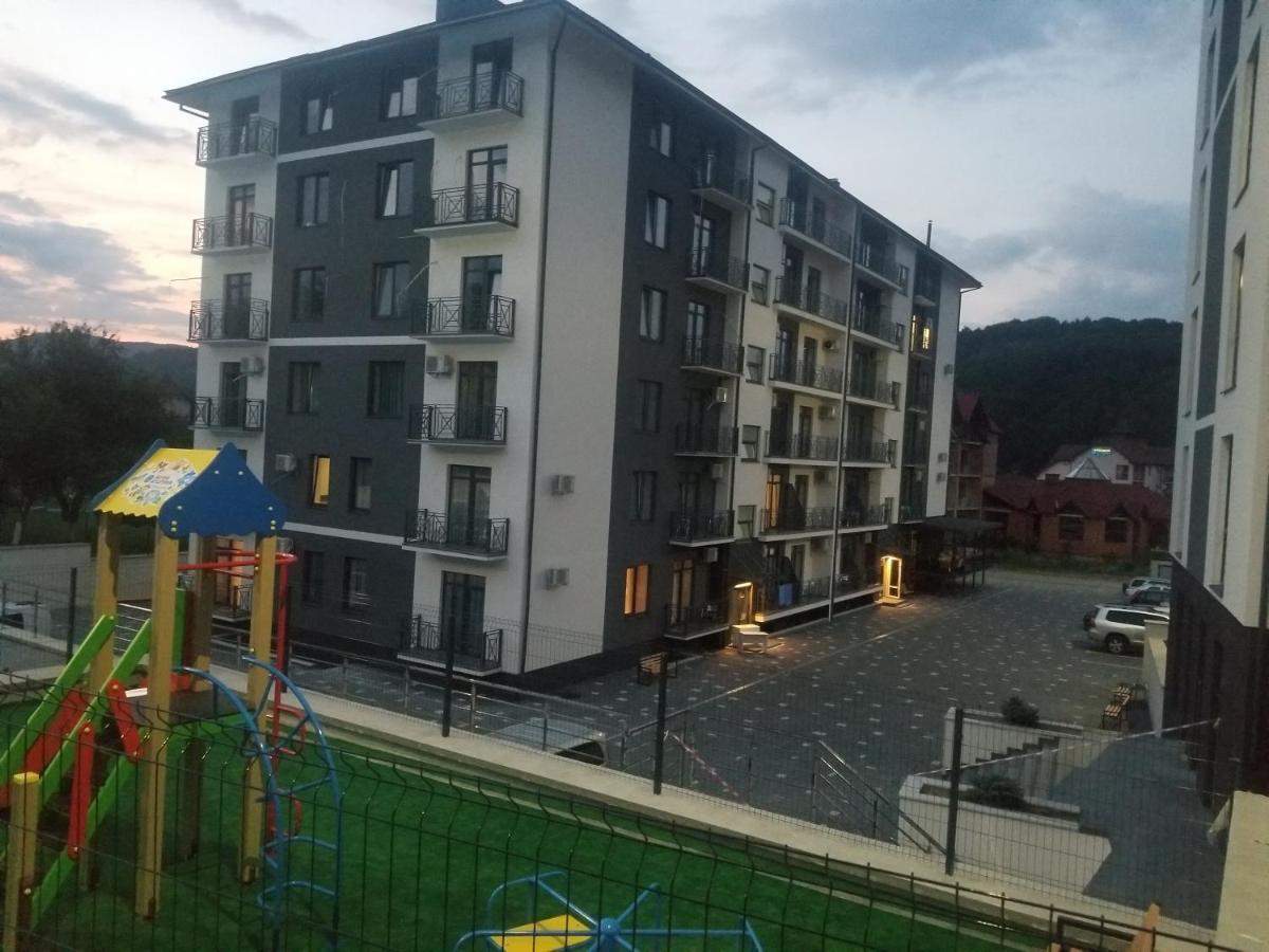 Апартаменти Віланж Polyana  Bagian luar foto